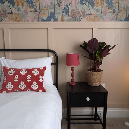 Rooms At The Rosebery NWI Exterior foto